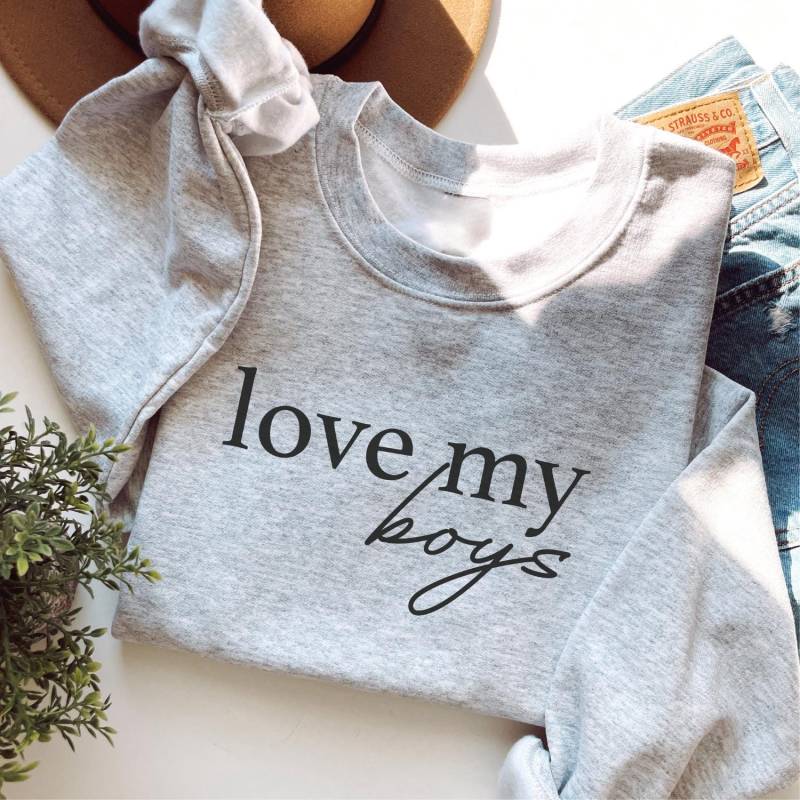 Mama Sweatshirt Love My Boys, Personalisiert Weihnachtsgeschenk Sweater Geschenk Pullover Muttertagsgeschenk [2Pu203] von nillieManufaktur