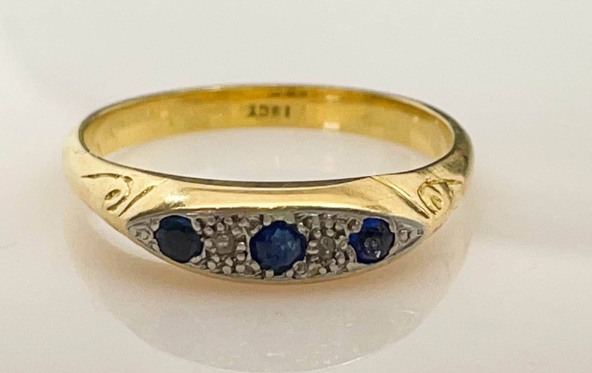 Antike Edwardian Diamant & Saphir 18 Karat Gelbgold Platin Boot Ring von ninemaidensjewels
