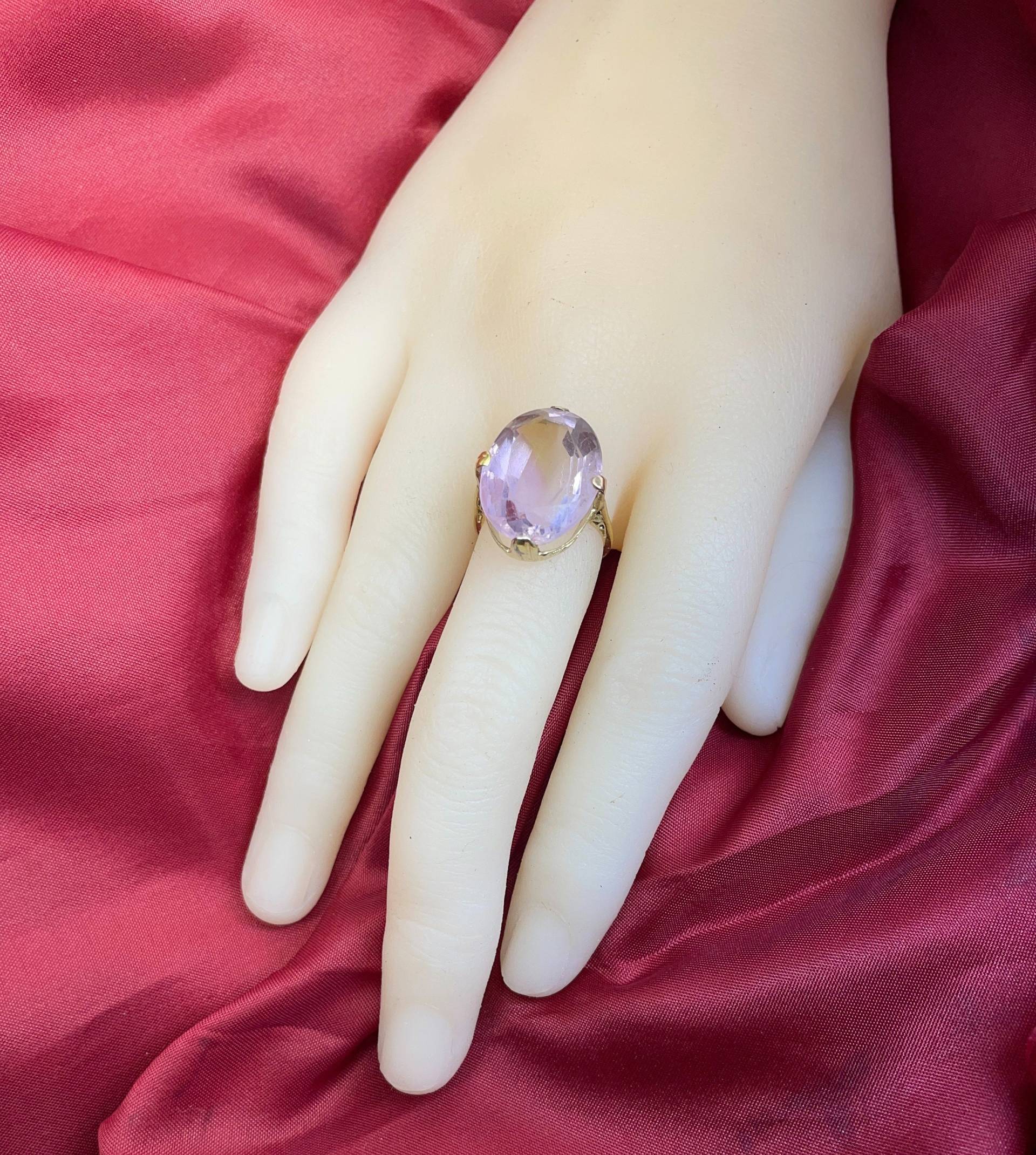 Antiker Art Deco 15 Karat Gold Amethyst Ring von ninemaidensjewels