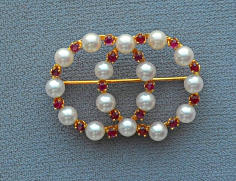 Anmutiger 1Infinity Pin, 4K Gold Perle & Rubin Pin Double Circle Style von ninetreasures