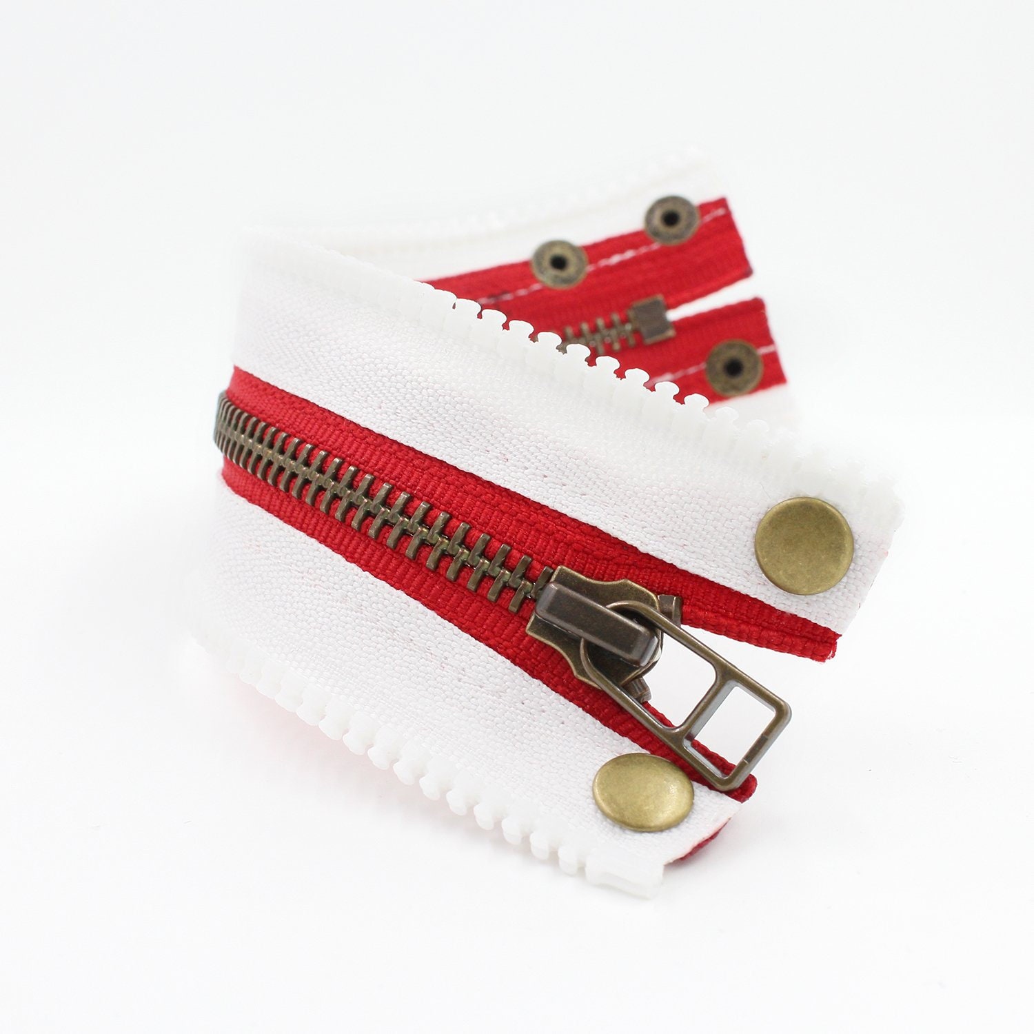 Zipper Armband in Weiss Und Rot. Verstellbare Größe/Delta Theta von nklugerdesigns