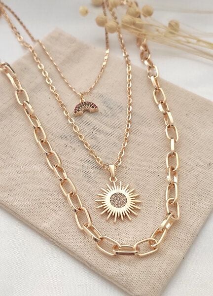 noca Vergoldete Mehrreihige Halskette mit Regenbogen- und Sonnenanhänger aus Messing und Zirkonsteinen von noca