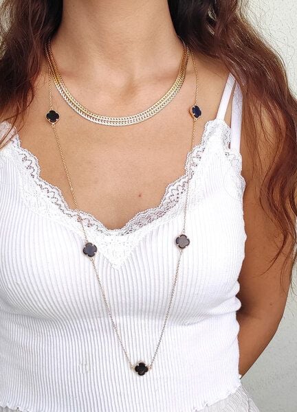 noca Vergoldete Messing-Halskette mit Kleeblatt-Details und schwarzem Perlmutt von noca