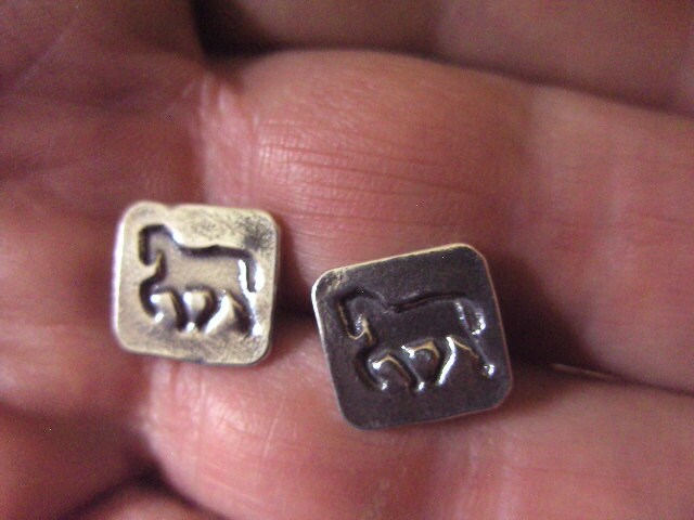 sterling Silber Pferde Ohrstecker Pferd Schmuck Quadrat Ohrringe Handarbeit Oxidiert Unikat von nodiamonds8