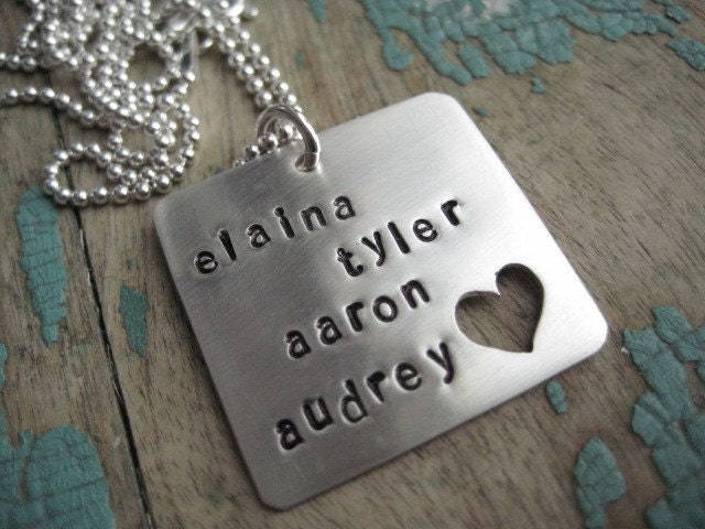 Personalisierter Schmuck, Kinder Namen Halskette, Sterling Silber Handgestempelt Personalisierte Geschenk Für Mama, Oma Geschenk, Herz Halskette von noisycricket