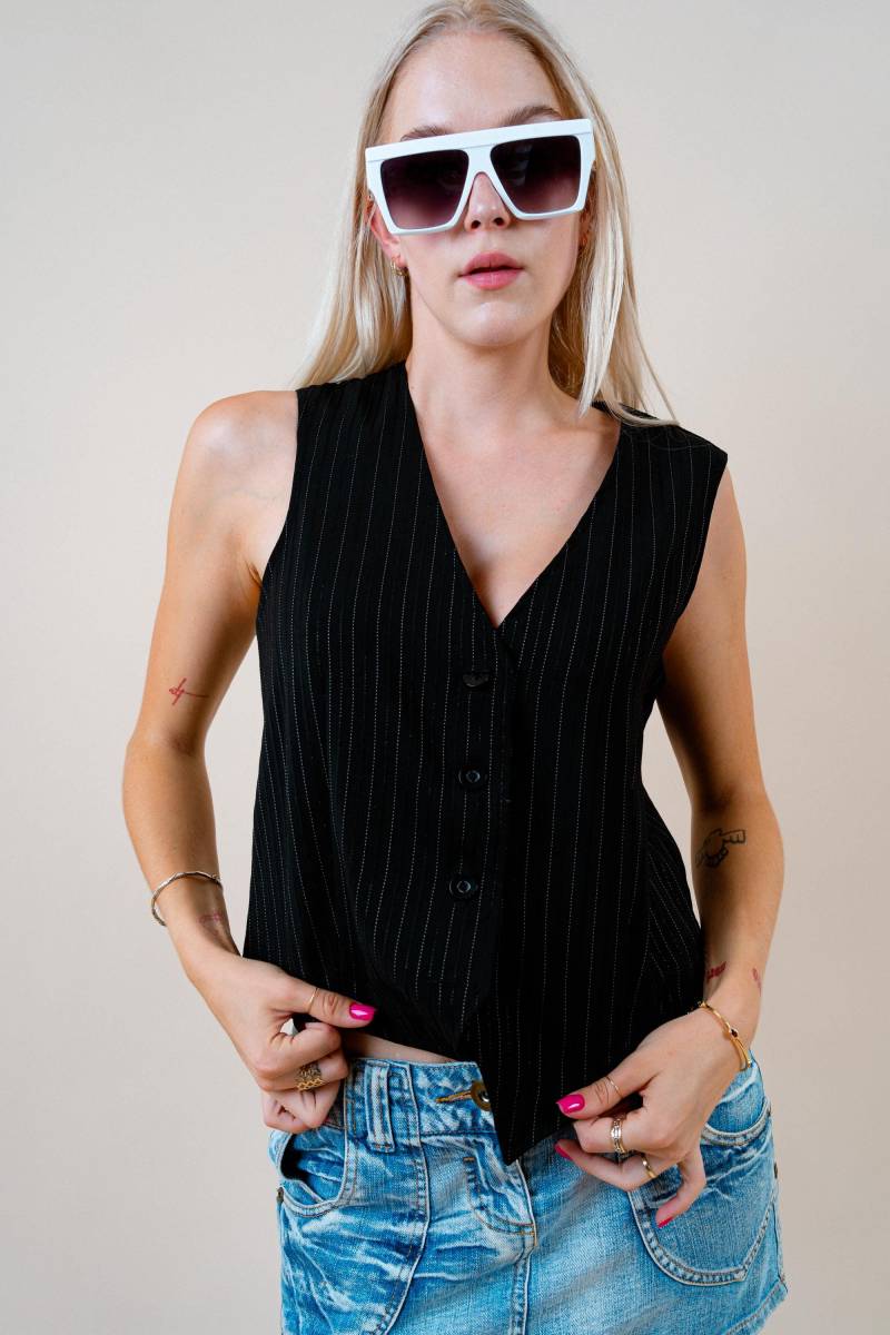 90S Y2K Black Vest With V-Neck | Grunge-Inspired Button-Up Top Size M-L Vintage Fashion Cool Grunge von nonaClothingVintage