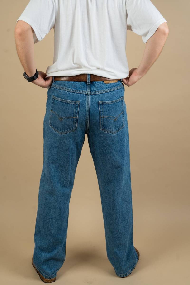 Size L W 34 Men Vintage Denim Jeans Dark Wash Regular Fit Baggy Cowboy Cut Boot 80S 90S Gender Neutral von nonaClothingVintage