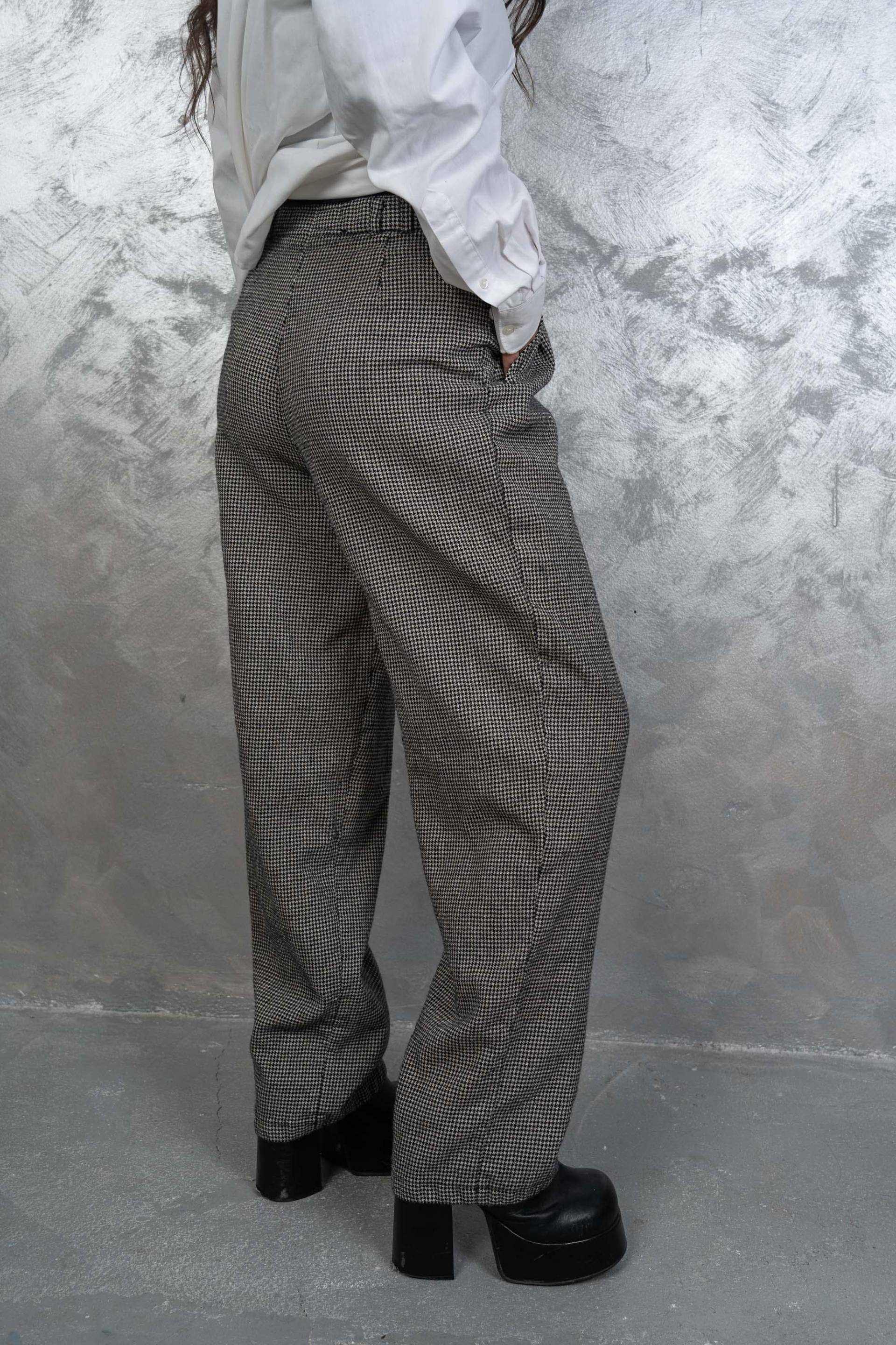 Thick Wool Blend Straight Leg Pleated Trousers/ High Waisted Office Pants/ Grey Check Suit Pants Vintage Second Hand 80S 90S von nonaClothingVintage