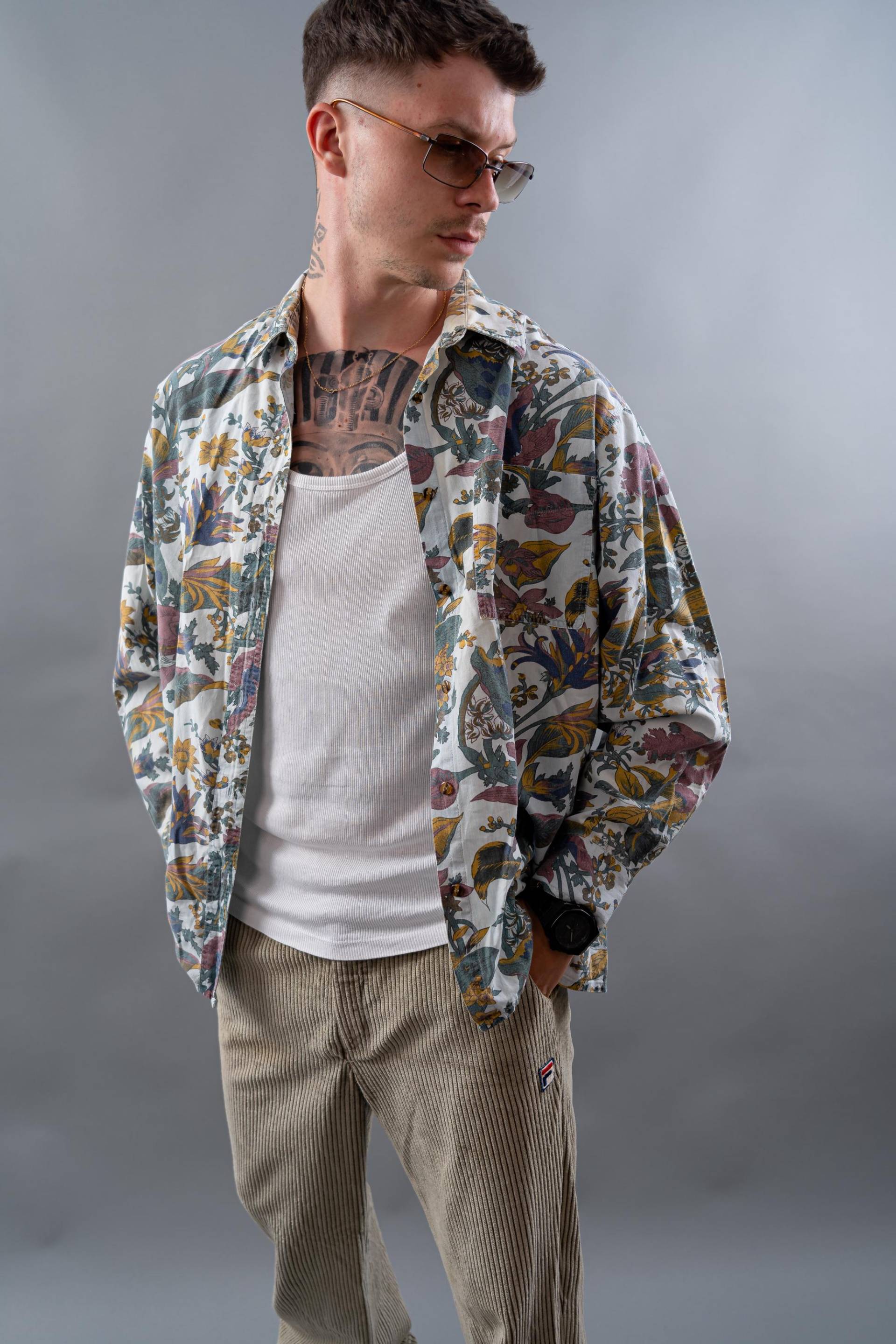 Vintage 80S Brown Cream Abstract Floral Button-Up Shirt | Size L Funky Gender-Neutral Fashion von nonaClothingVintage