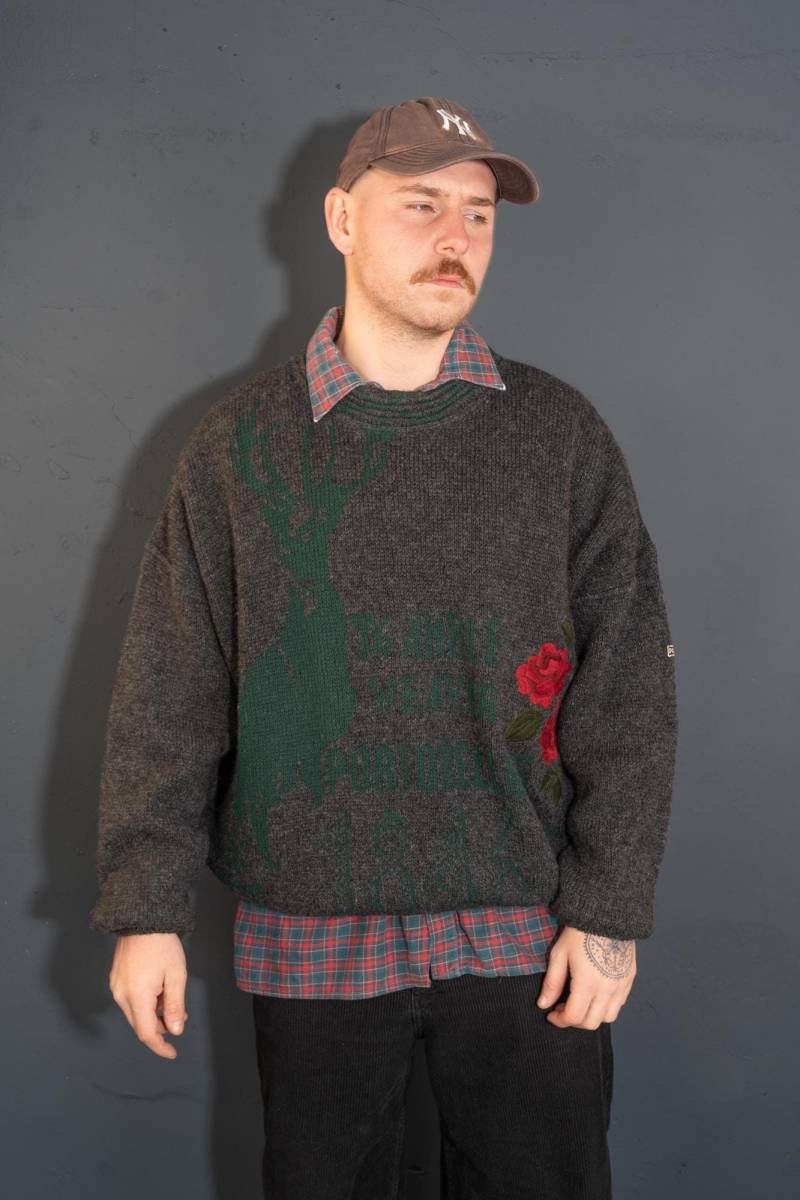Vintage Grey Sweater Knitted Red Roses Knit Pattern Size L - Xl Wool Blend Gender Neutral 90S Portobello's von nonaClothingVintage