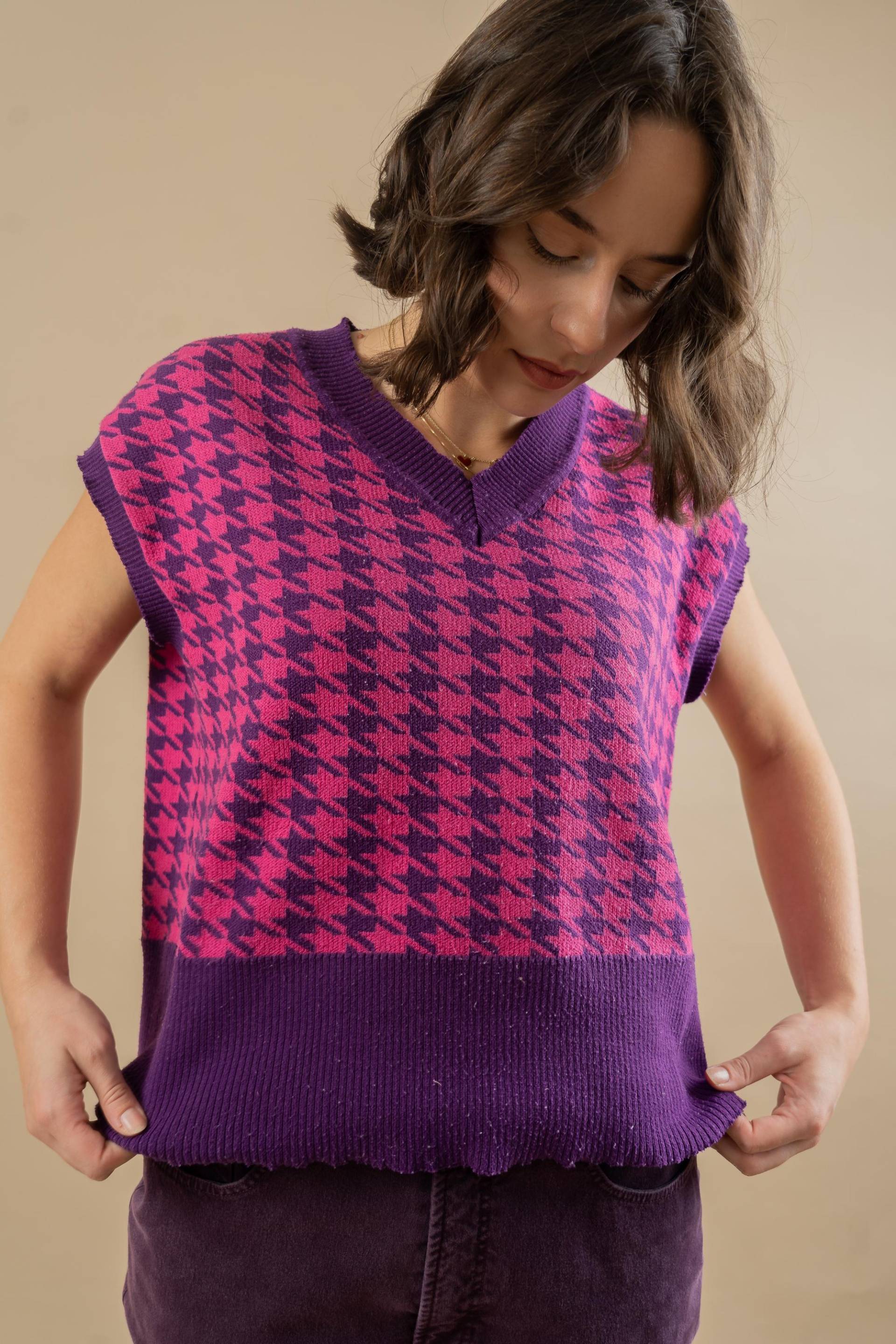 Vintage Knit Top Sweater Vest Purple Pink Black Check Size S/M 80S 90S von nonaClothingVintage