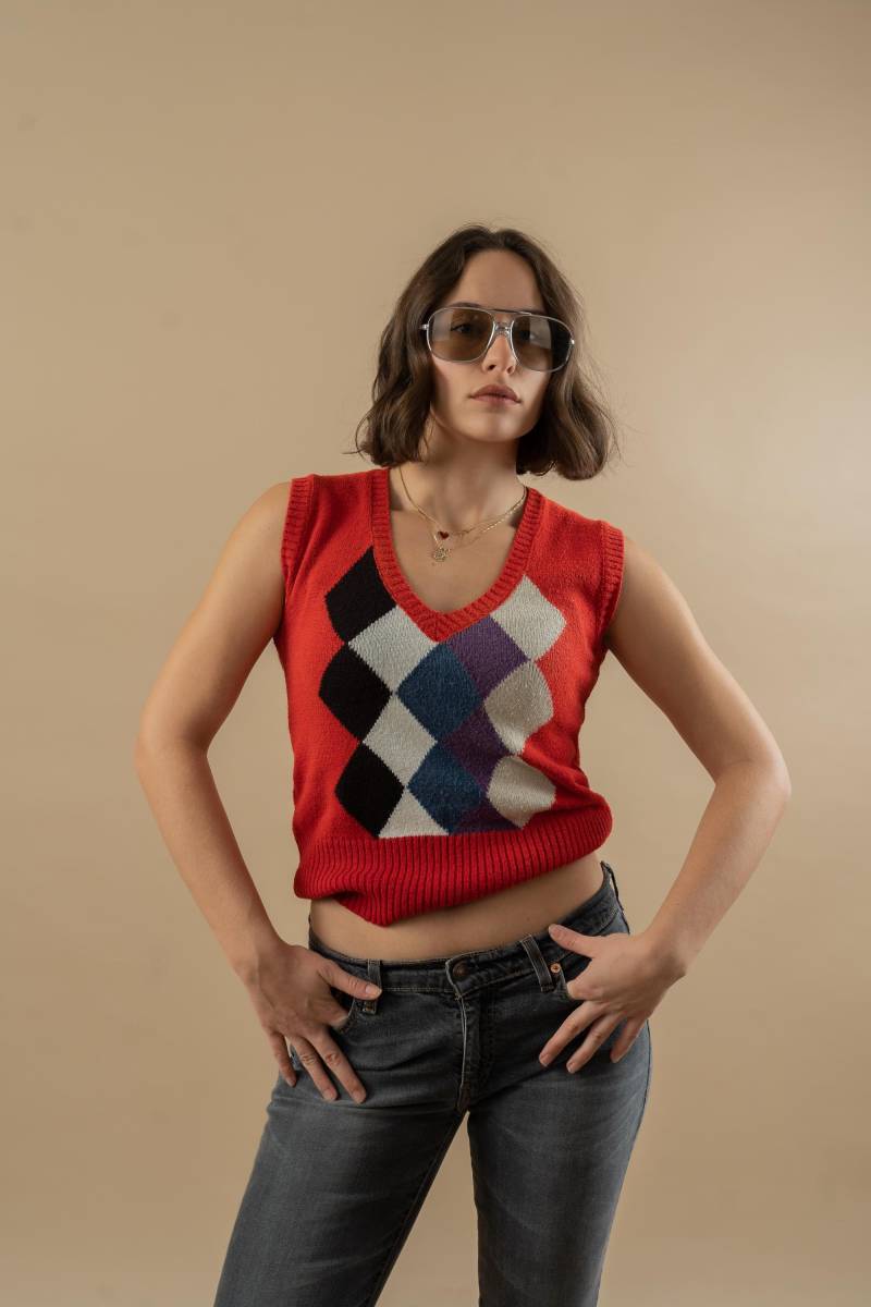 Vintage Knit Top Sweater Vest Purple Red Black Check Size S 80S 90S von nonaClothingVintage