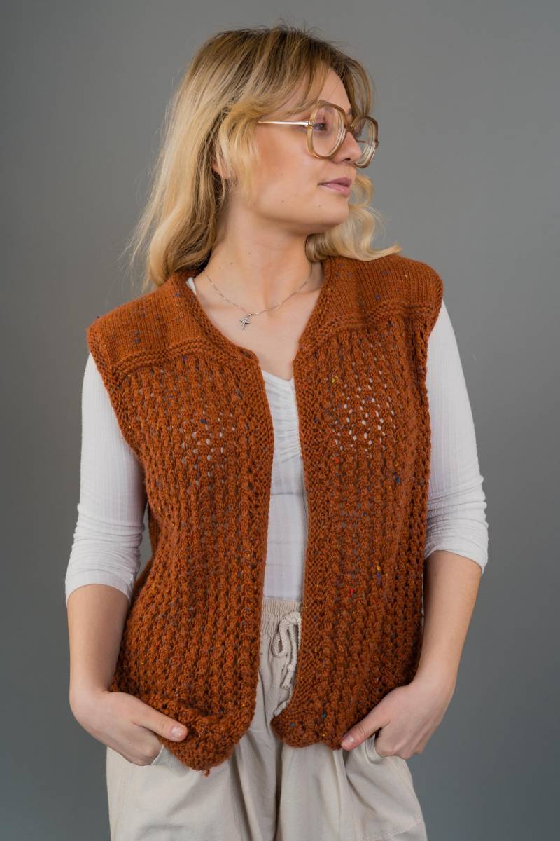 Vintage Knitted Crochet Vest - Boho Chic Orange Layering Piece Festival Ready Coquette Style von nonaClothingVintage