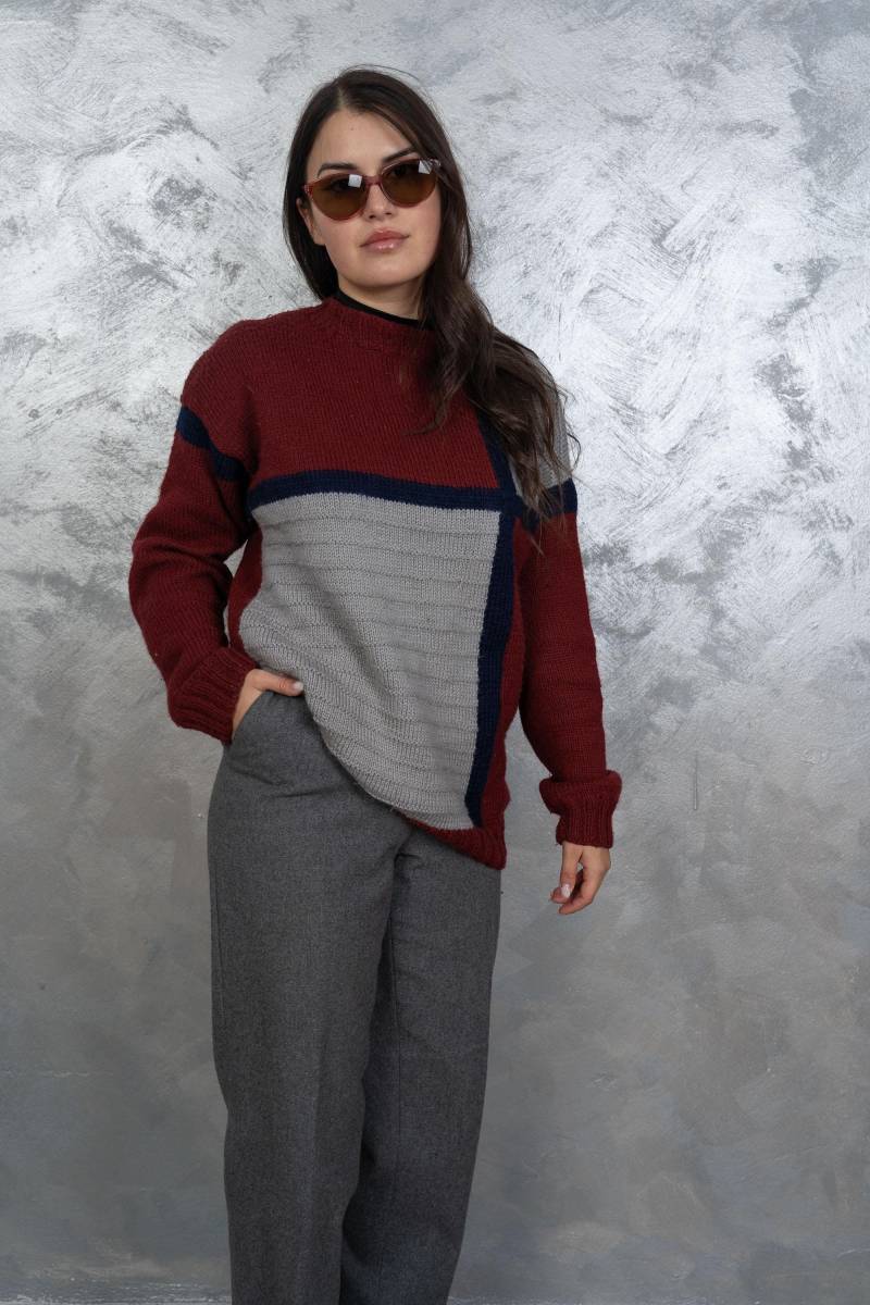 Vintage Knitted Sweater Knit Grey & Red Size L 80S 90S Second Hand Gender Neutral von nonaClothingVintage