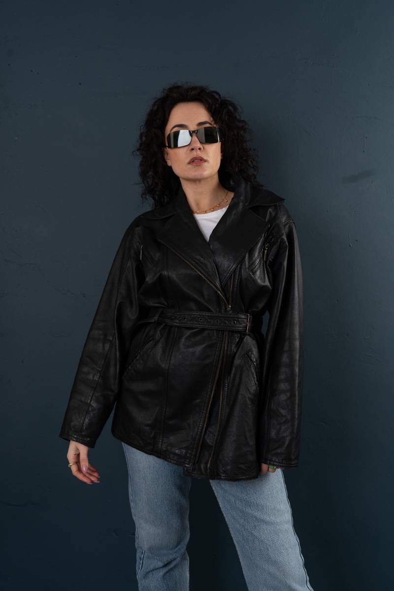 Vintage Leather Parka Waisted Distressed Biker Jacket Black Size M 80S von nonaClothingVintage