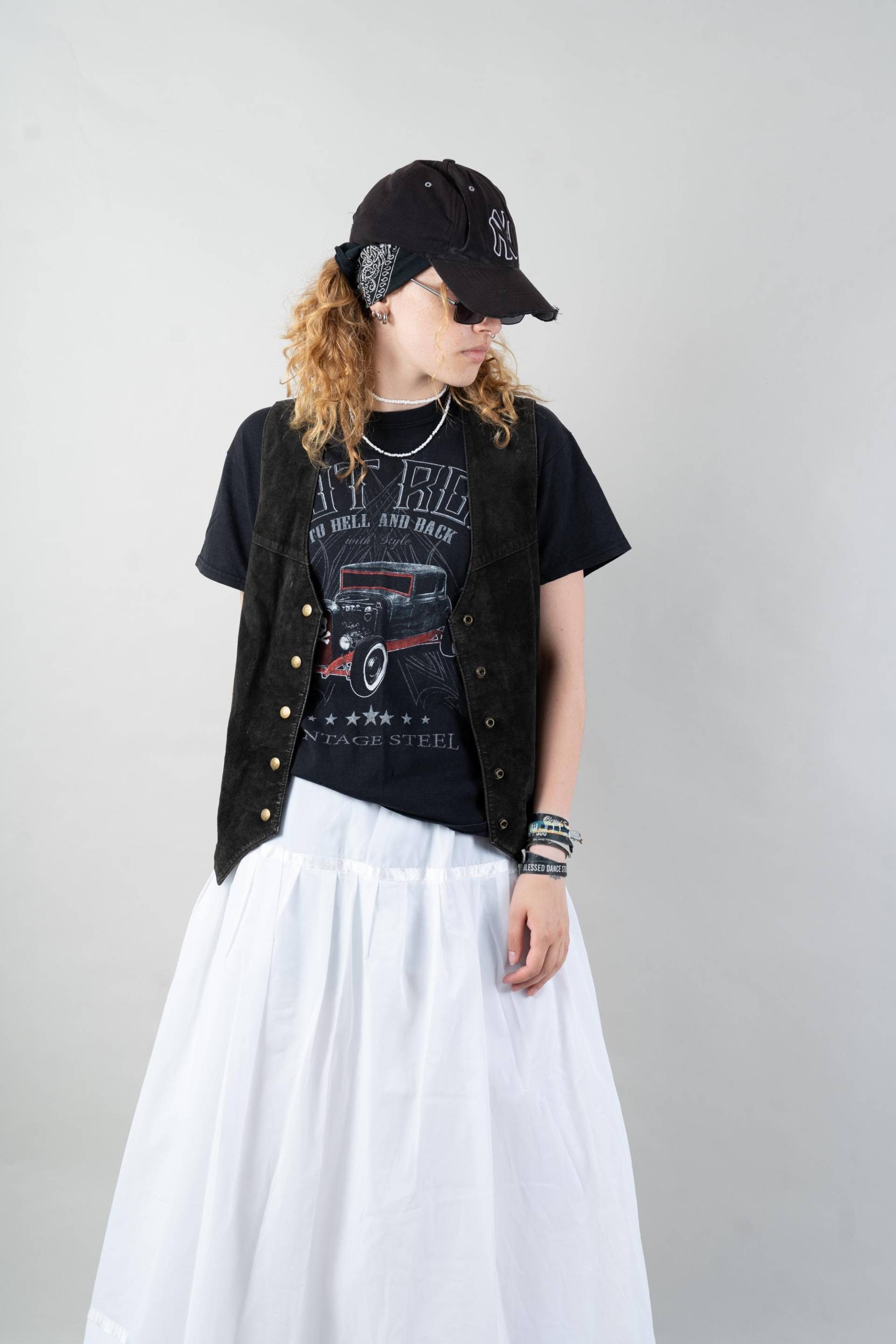 Vintage Leather Vest Black Suede Size M Gender Neutral 80S von nonaClothingVintage