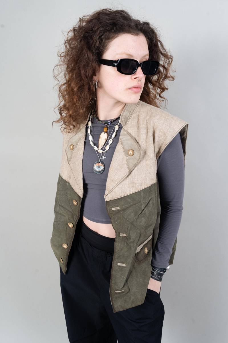 Vintage Leather Vest Brown Austrian Suede Original 80S Size L Khaki Beige Gender Neutral von nonaClothingVintage