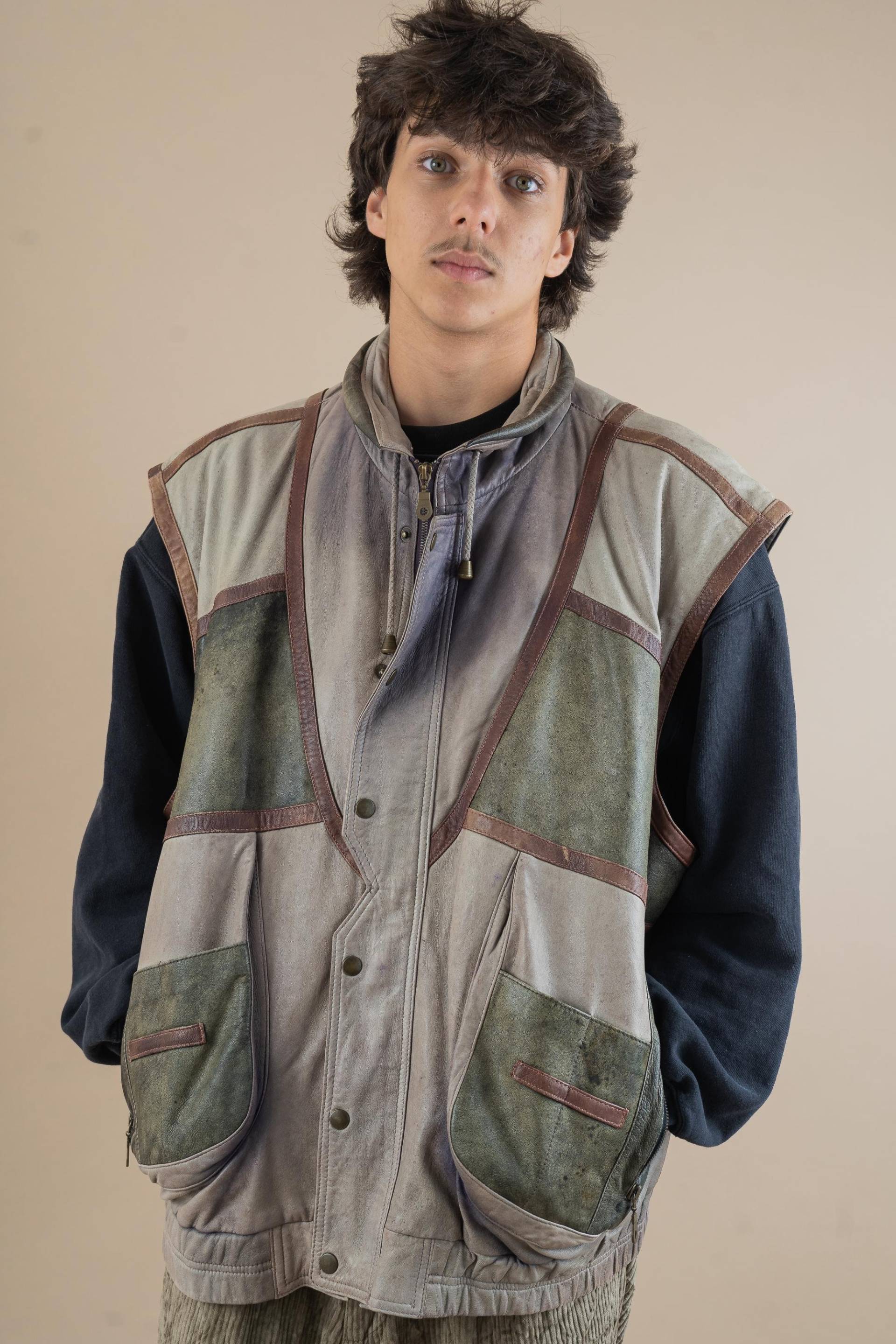 Vintage Leather Vest Distressed Brown Beige Original 80S Size L Gender Neutral von nonaClothingVintage