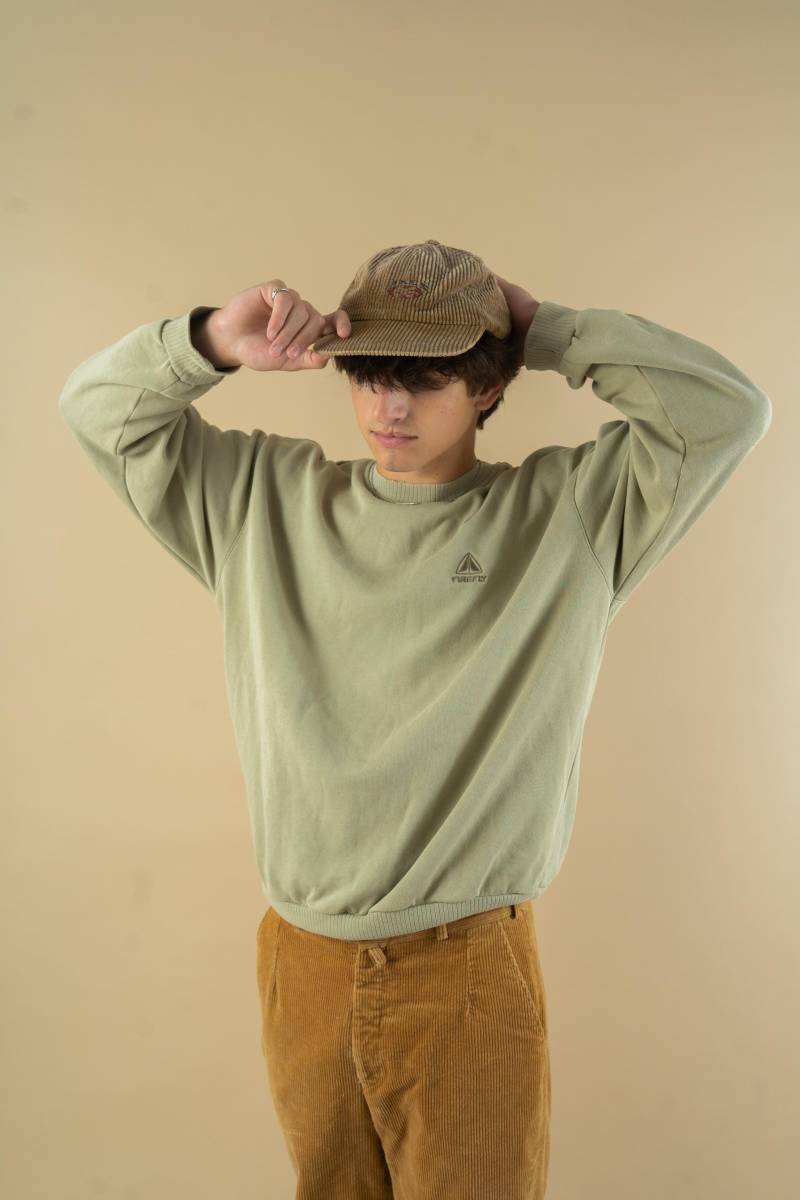 Vintage Light Green, Almost Grey Firefly Sweatshirt Crewneck Cotton Jumper Size M 80S 90S von nonaClothingVintage