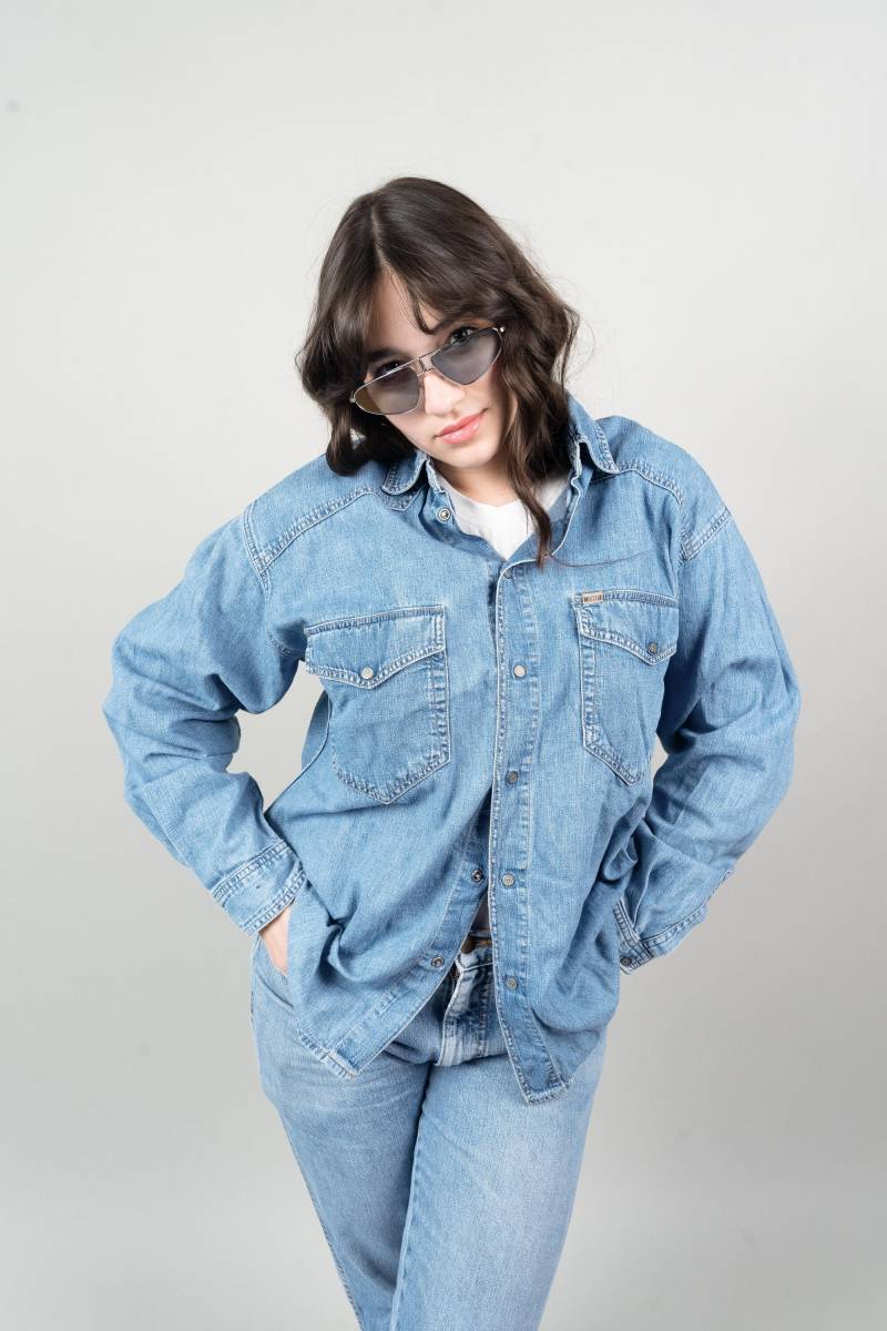 Vintage Mustang Denim Jeans Shirt Dark Blue Wash Gender Neutral Size L Cotton Button Up Second Hand von nonaClothingVintage