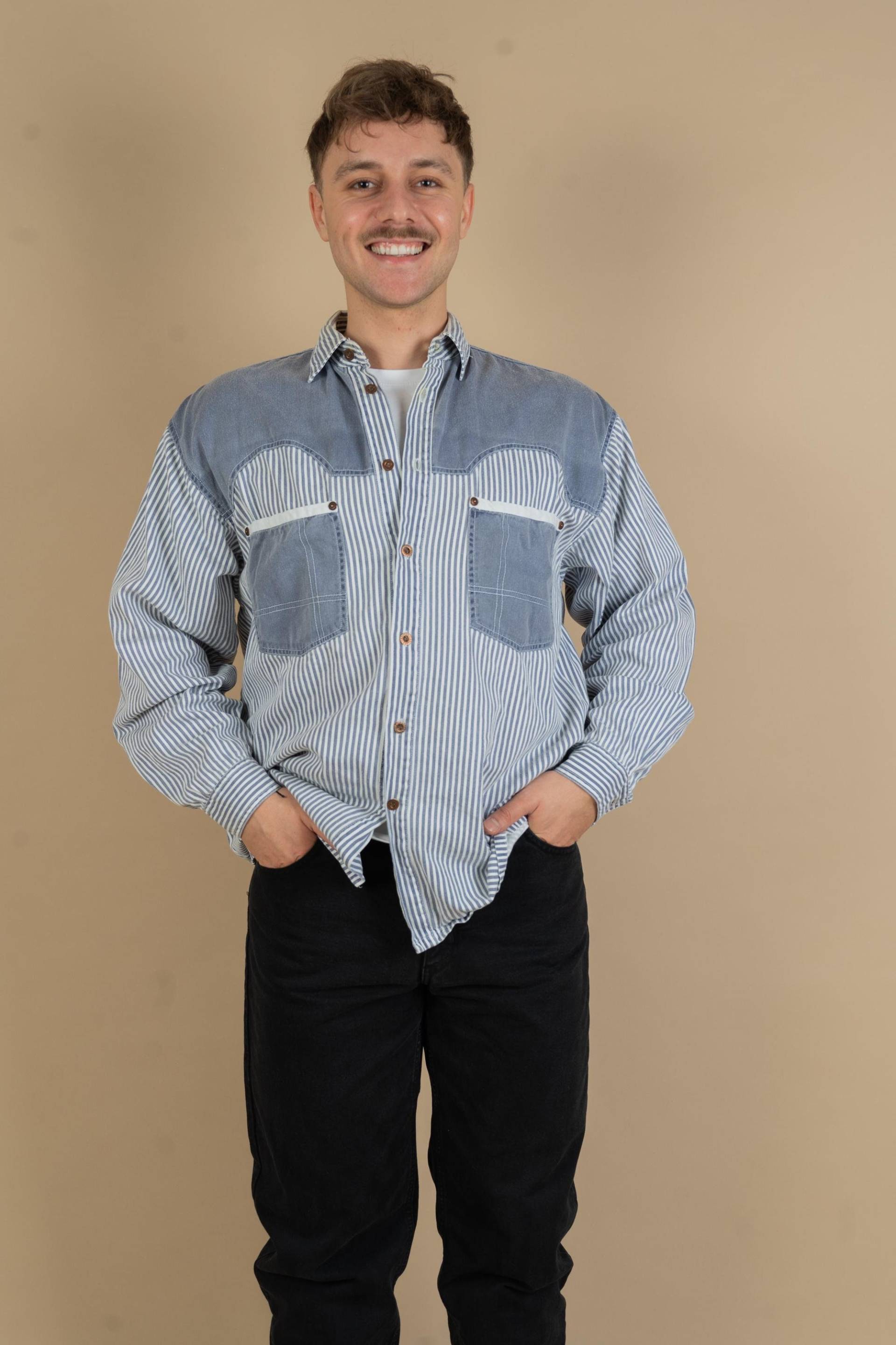 Vintage Striped Shirt White & Blue Longsleeve Pockets Size L/Xl Cotton Linen 80S von nonaClothingVintage