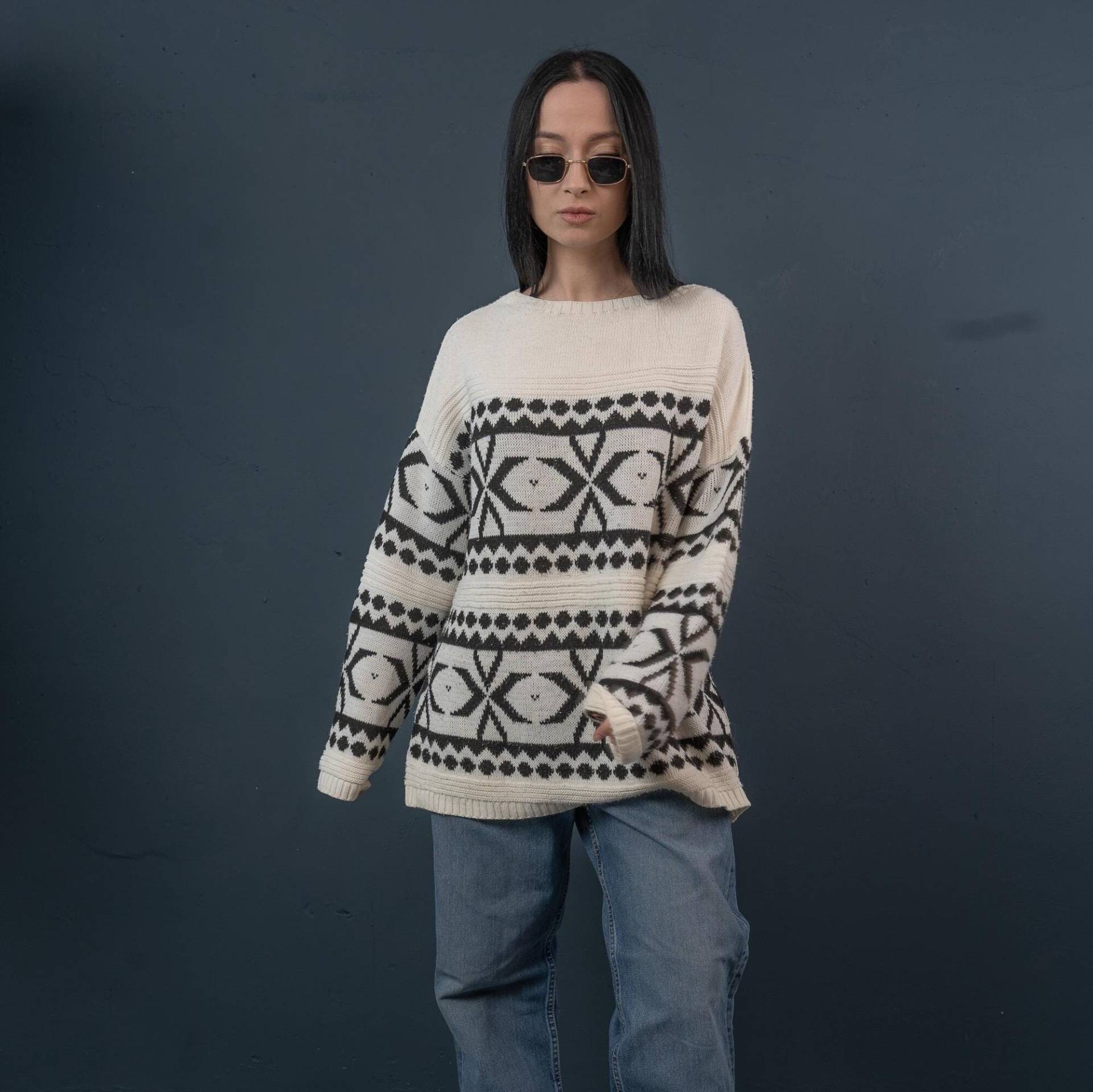 Vintage Sweater Oversized White & Black Abstract Pattern Size L - Xl Grandpa 80S 90S Gender Neutral von nonaClothingVintage