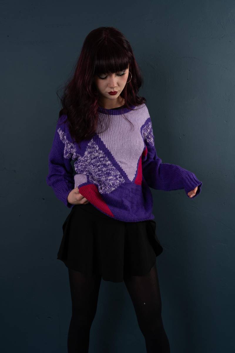 Vintage Sweater Purple Cropped Round Knitted 90S Abstract Pattern Size S 80S von nonaClothingVintage