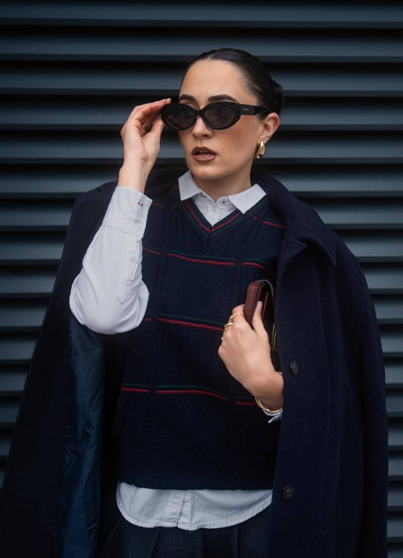 Vintage Sweater Vest Knitted Knit Pattern Oversized Size Xl Blue 90S Aesthetics Gender Neutral von nonaClothingVintage