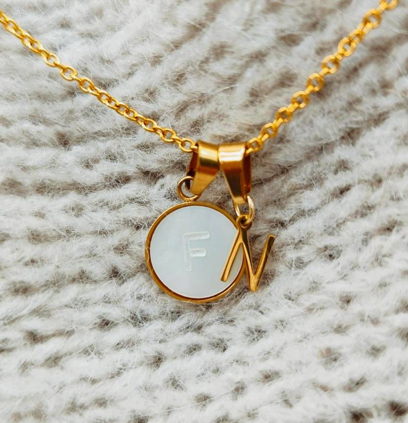 Kette Mit Buchstaben Anhänger - Personalisierte Gravur Namenskette Damen Geschenk Geburtstag Freundin Initialschmuck Kette Mit Buchstaben Anhänger - Personalisierte Gravur Namenskette Damen Geschenk Geburtstag Freundin Initialschmuck von nooqs
