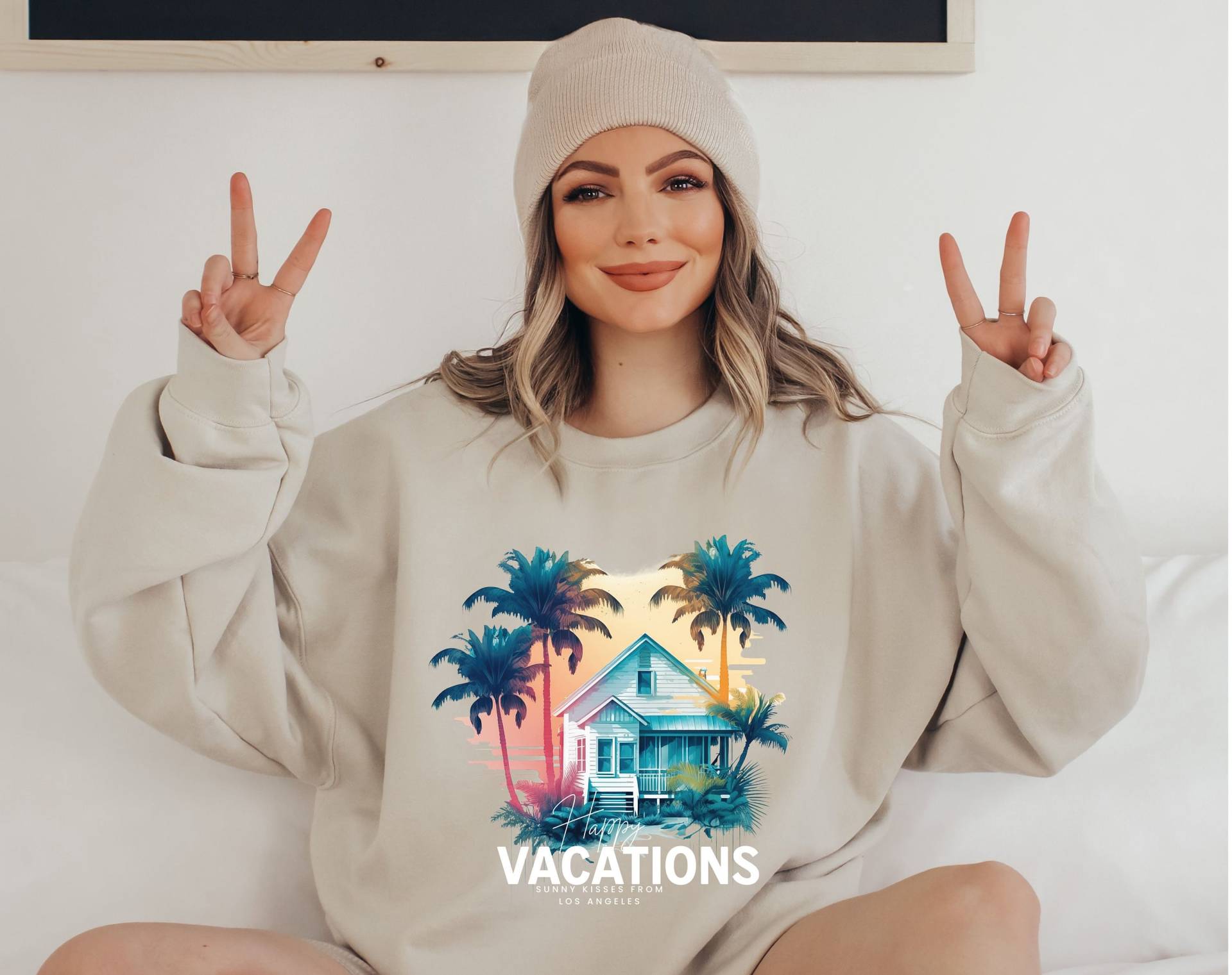 Happy Vacations Unisex Heavy Blend™ Crewneck Sweatshirt von noordinaryapparel