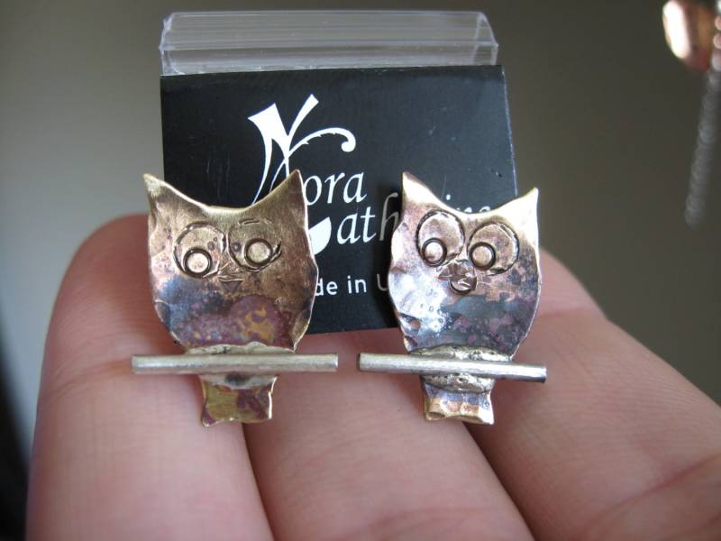 Eulen Ohrstecker, Vogel Auf Dem Ast, Eule Ohrringe, Geschenk Für Naturliebhaber, Kleine Eule, Eulenschmuck von noracatherine