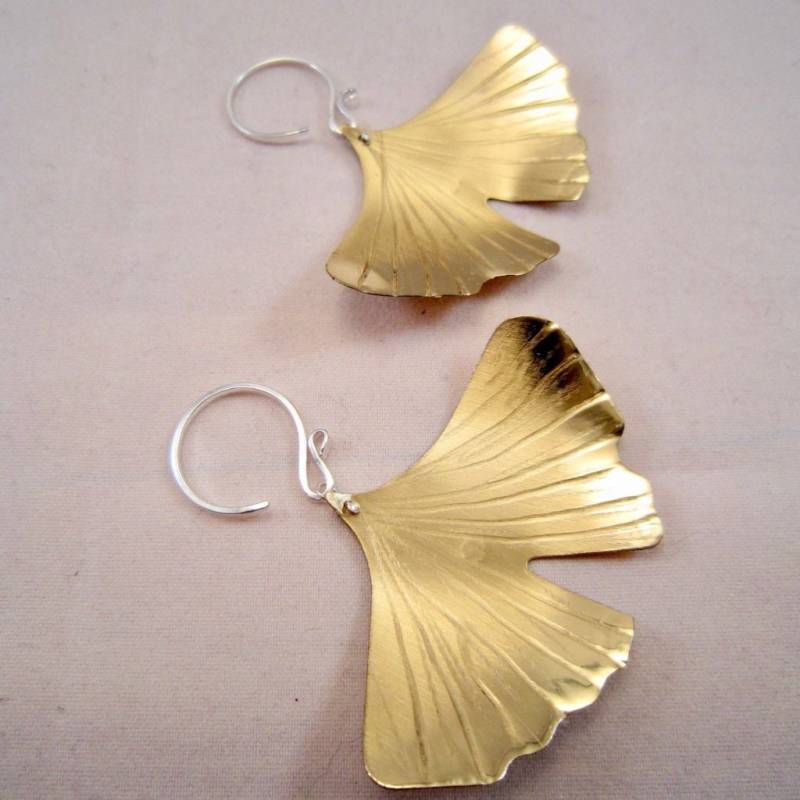 Lg-Sm Strukturierte Ginkgo Blatt Ohrringe - Kupfer Ohrringe, Bronze Schmuck, Geschenk Für Naturliebhaber von noracatherine