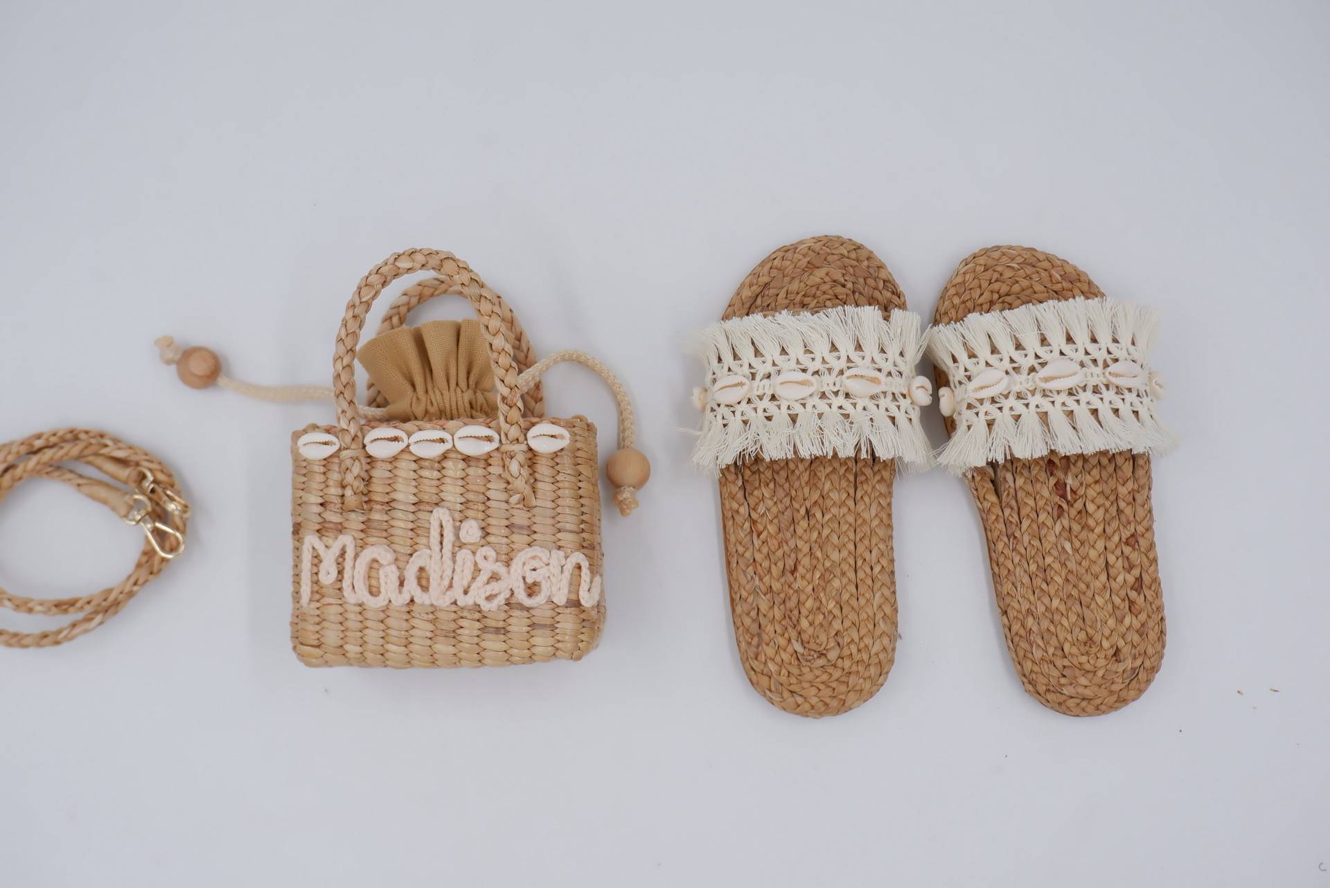 Personalisierte Strohtasche & Sandale Set Kids Shell Purse von nornorbag