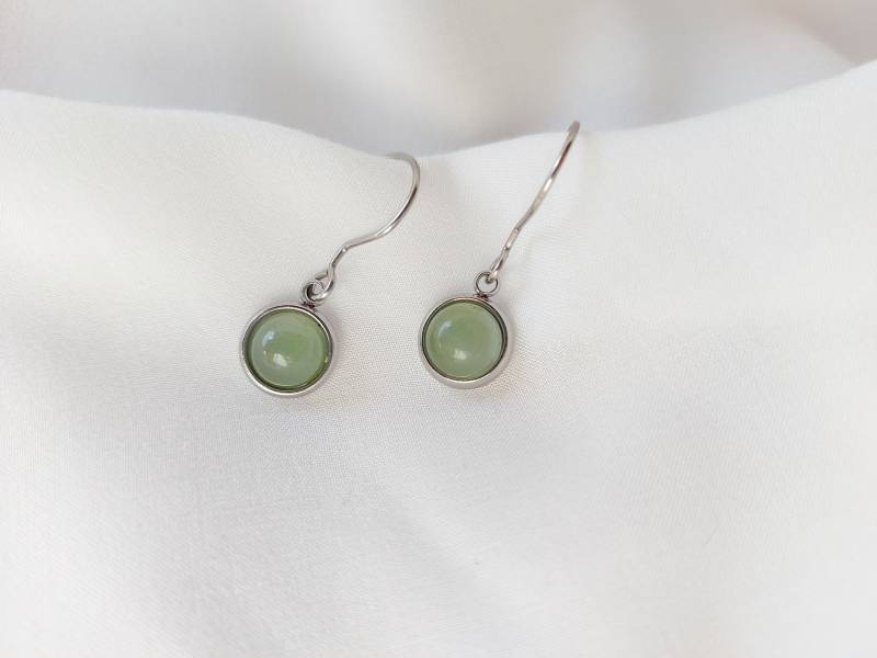 Dot Ohrhänger Aus Aventurin Und Edelstahl // Grüner Cabochon Kombiniert Mit/Design Unikat Schmuck Dot Ohrhänger Aus Aventurin Und Edelstahl // Grüner Cabochon Kombiniert Mit/Design Unikat Schmuck von nouimanufaktur