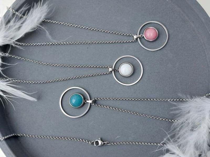 Jade Circle Halskette Mit Jade Anhänger // Blau, Rosa, Oder Weiß Edelstahl/Design Unikat Schmuck von nouimanufaktur