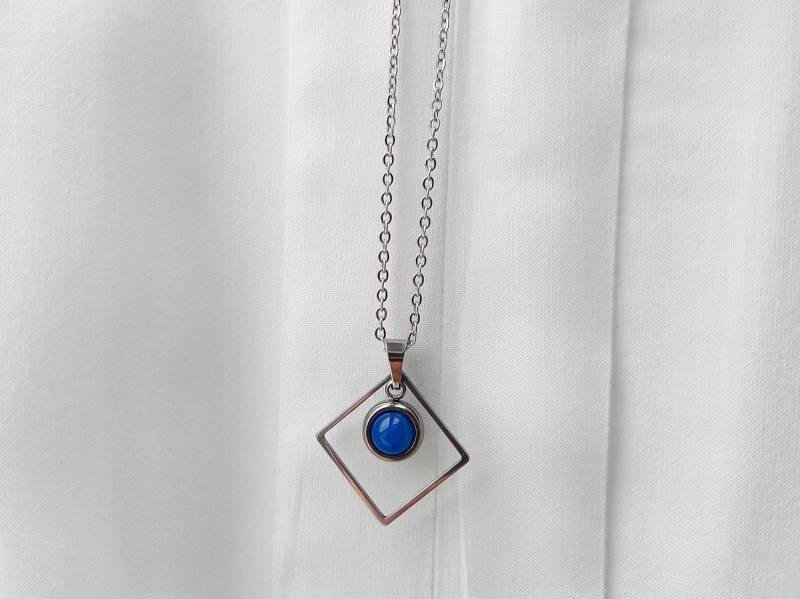 Square Halskette Mit Achat Anhänger // Blau Quadrat Aus Edelstahl/Design Unikat Schmuck Square Halskette Mit Achat Anhänger // Blau Quadrat Aus Edelstahl/Design Unikat Schmuck von nouimanufaktur