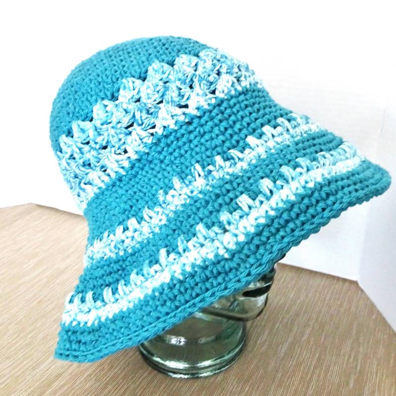 Gehäkelter Sonnenhut in Türkis Damen Strandhut Aus Baumwolle Mit Flexibler Krempe von novelknitsdlm
