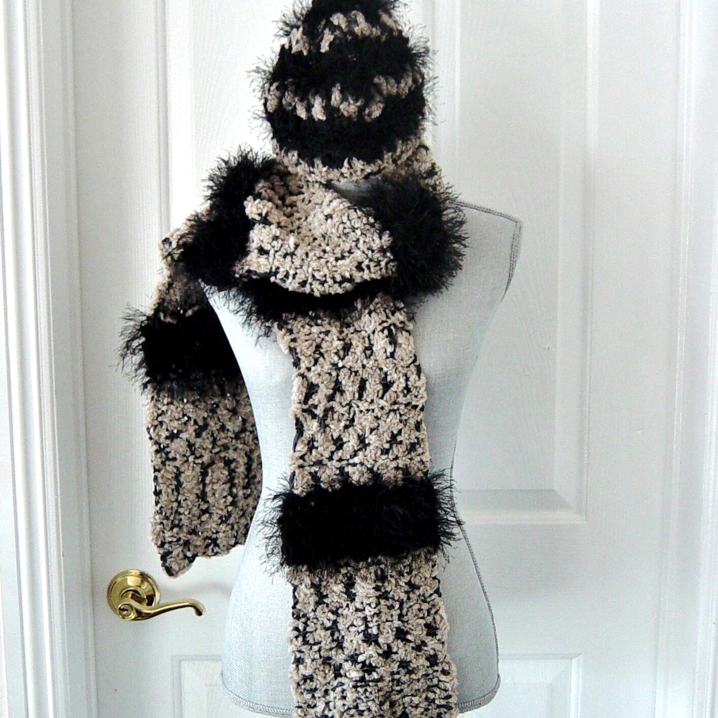 Handgehäkelter Schal Und Cloche Hat Black & Taupe Boho Winter Geschenk von novelknitsdlm