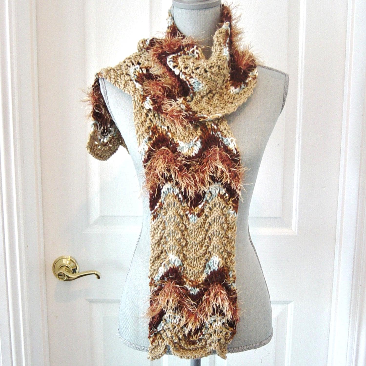 Handgestrickter Chevron Schal Braun Tan & Aqua Boho Winter Schal von novelknitsdlm