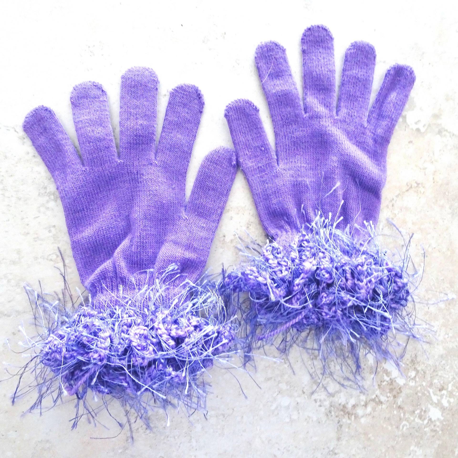 Lila Strick Armstulpen Ausgefallene Gehäkelte Armstulpe, Festliche Trachten Armstulpen von novelknitsdlm