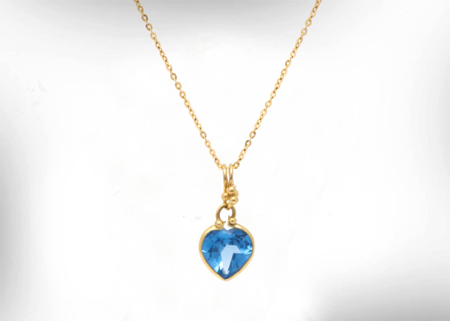 14K Gold Herz Anhänger Halskette, Blue Topaz Dezember Geburtsstein Valentinstag Schmuck Für Sie von nuritdesignjewelry