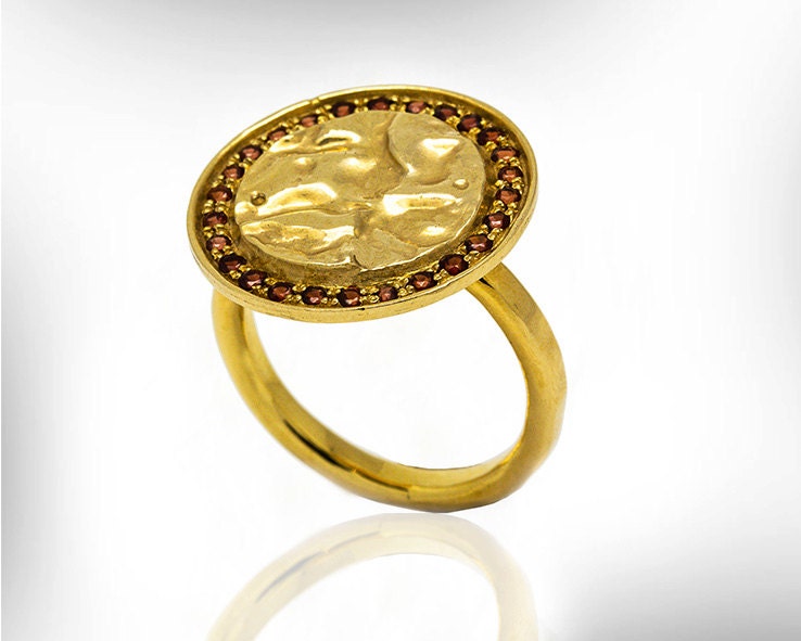 14K Solid Gold Siegelring, Granat Januar Geburtsstein von nuritdesignjewelry