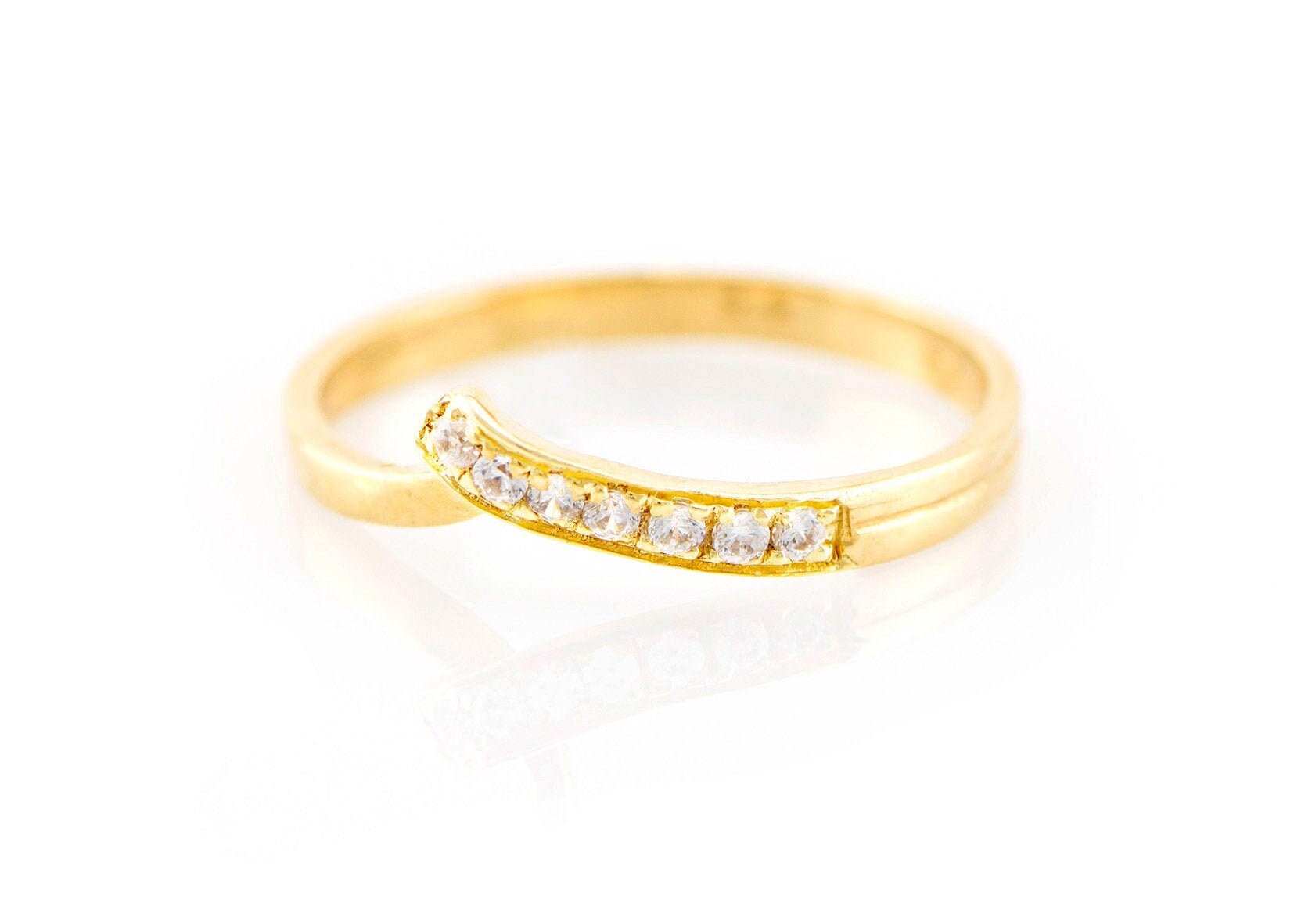 18K Massiver Gold Chevron Ring, V Ring Diamant, Ehering Frauen von nuritdesignjewelry