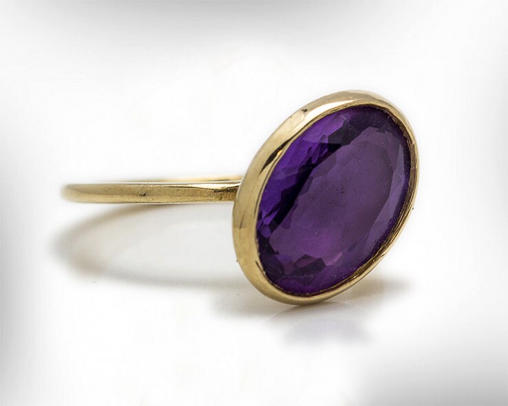 Handgemachter 9K Gold Amethyst Ring, Februar Geburtsstein von nuritdesignjewelry