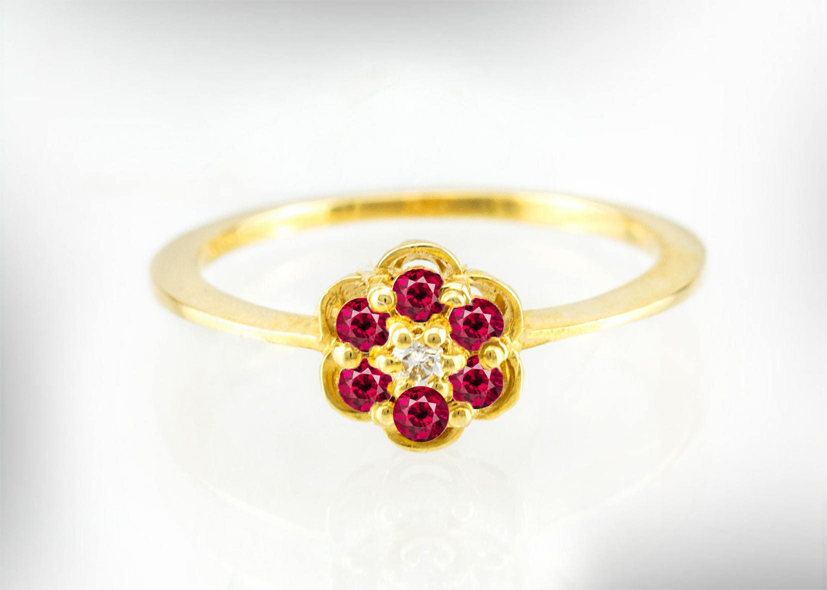 Vintage 14K Gold Rubin Diamant Daisy Verlobungsring von nuritdesignjewelry