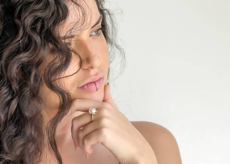 Art Deco Perle Verlobungsring, 18K Gold Floral Brautring von nuritdesignjewelry