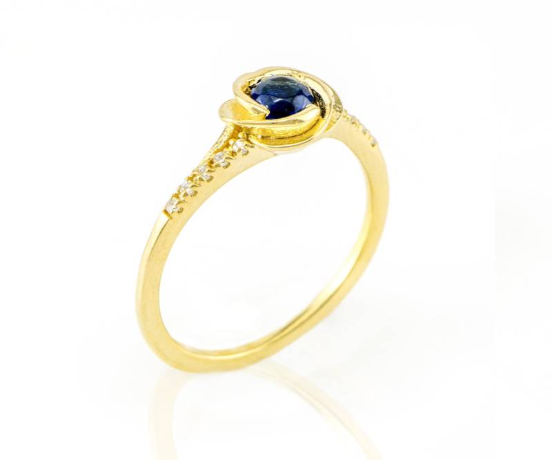 Vintage Blumen 18K Gold Saphir Verlobungsring, Handgefertigt von nuritdesignjewelry