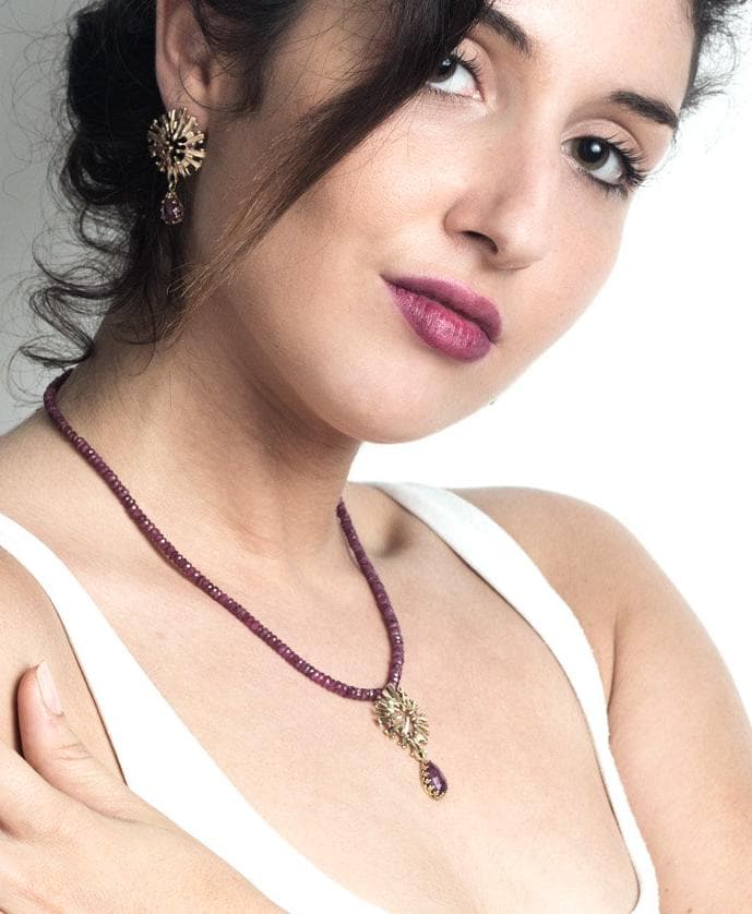 Elegant Granat Geburtssteine Set in 22K Vergoldetem Silber, Handgemachter Edelstein Schmuck Für Frauen von nuritdesignjewelry