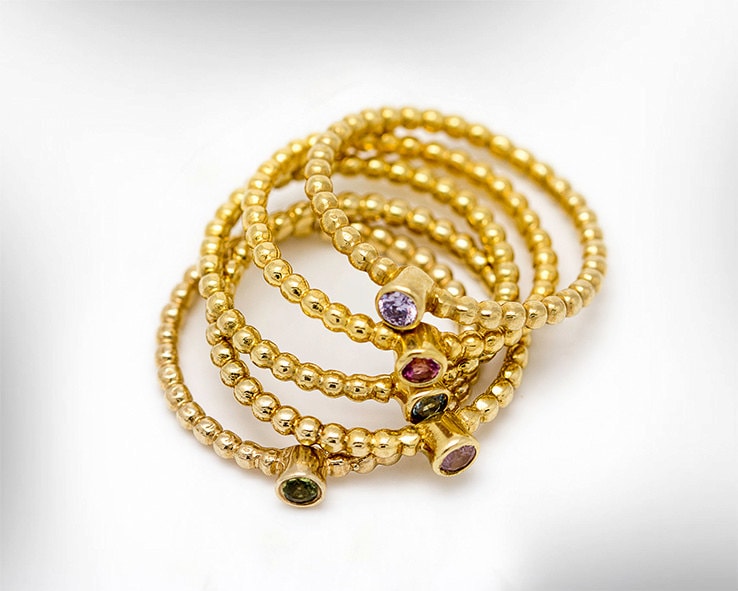 9K Gold Stapeln Birthstone Ring, Handgemachte Edelstein Ring von nuritdesignjewelry