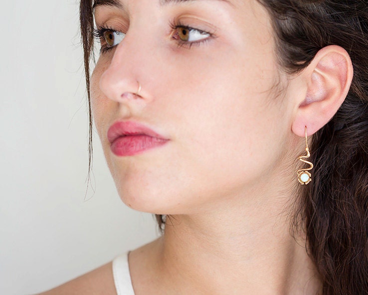 Süßwasser Perle Ohrringe, 22K Vergoldet Silber Tropfen, Frauen Baumeln von nuritdesignjewelry